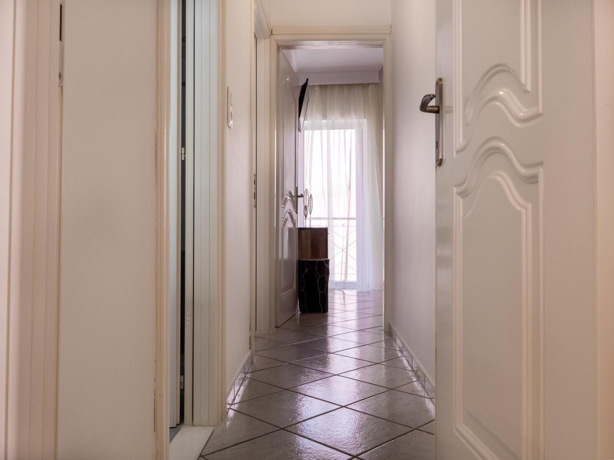 Athina'S Home Pireus Exteriör bild